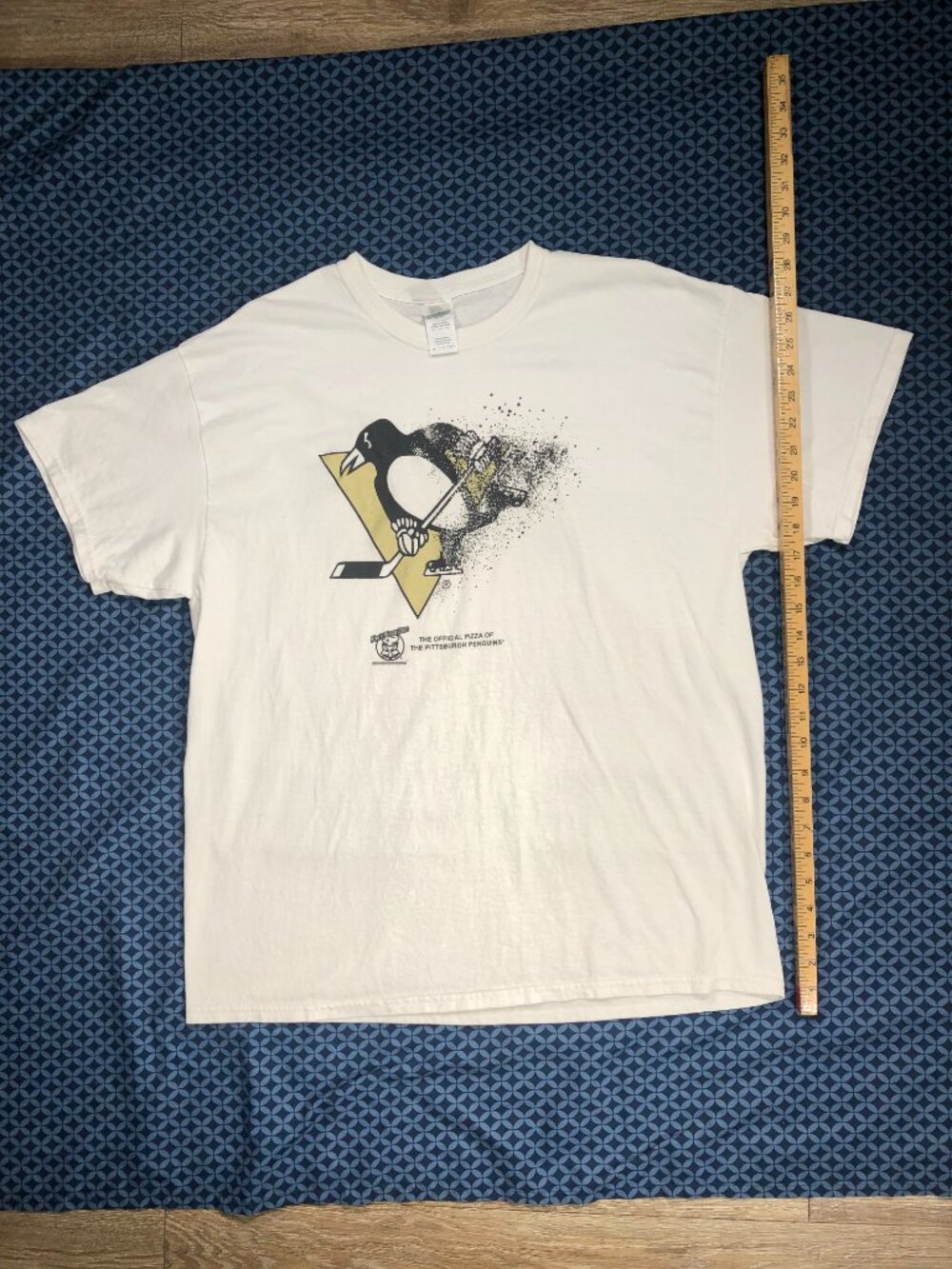 Pittsburgh Penguins Men XL T-shirt Foxs Pizza Den NHL - Picture 3 of 9